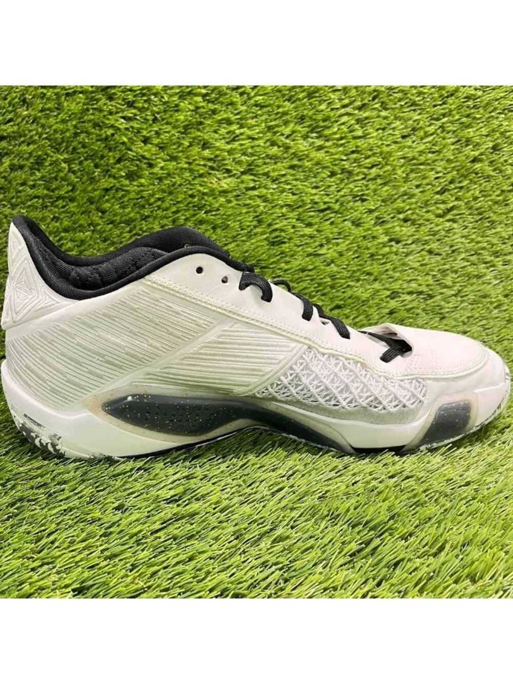 Nike Air Jordan 38 Low Royalty Mens Size 13 White Basketball Shoes Sneakers